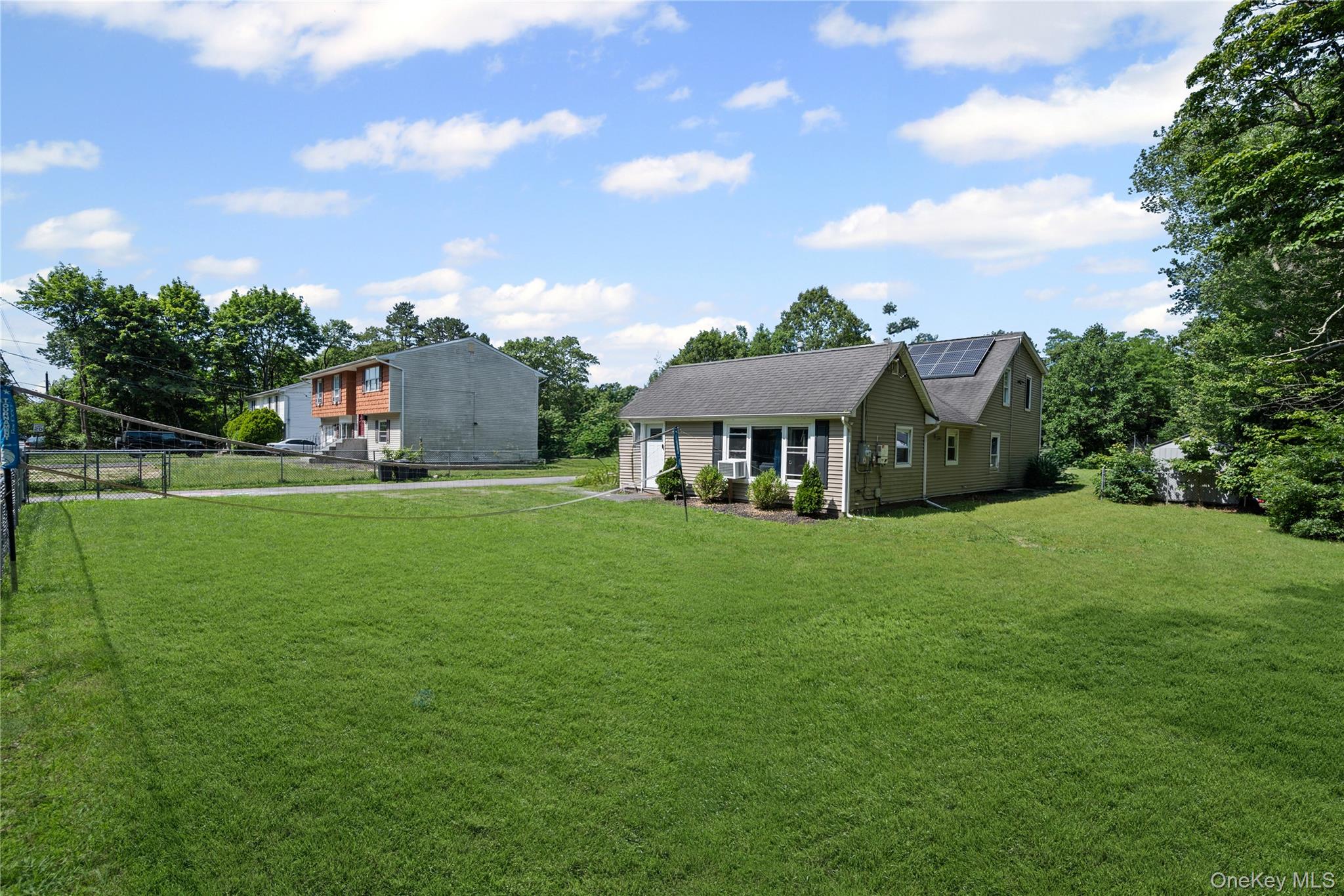 1113 Joselson Avenue, Bay Shore, NY 11706