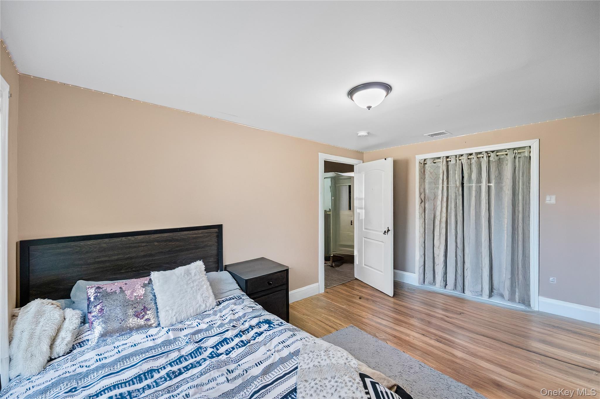 1113 Joselson Avenue, Bay Shore, NY 11706