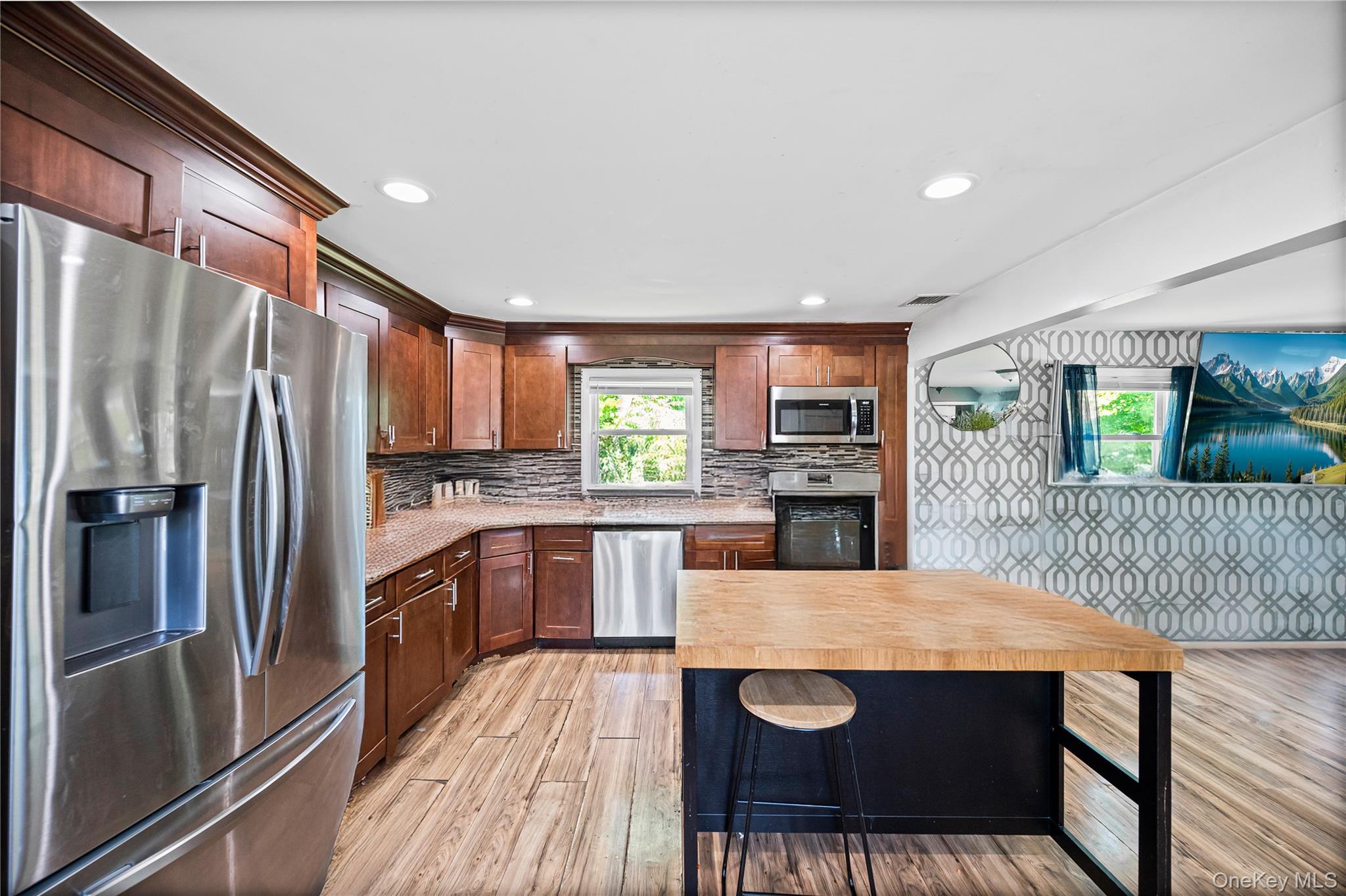 1113 Joselson Avenue, Bay Shore, NY 11706