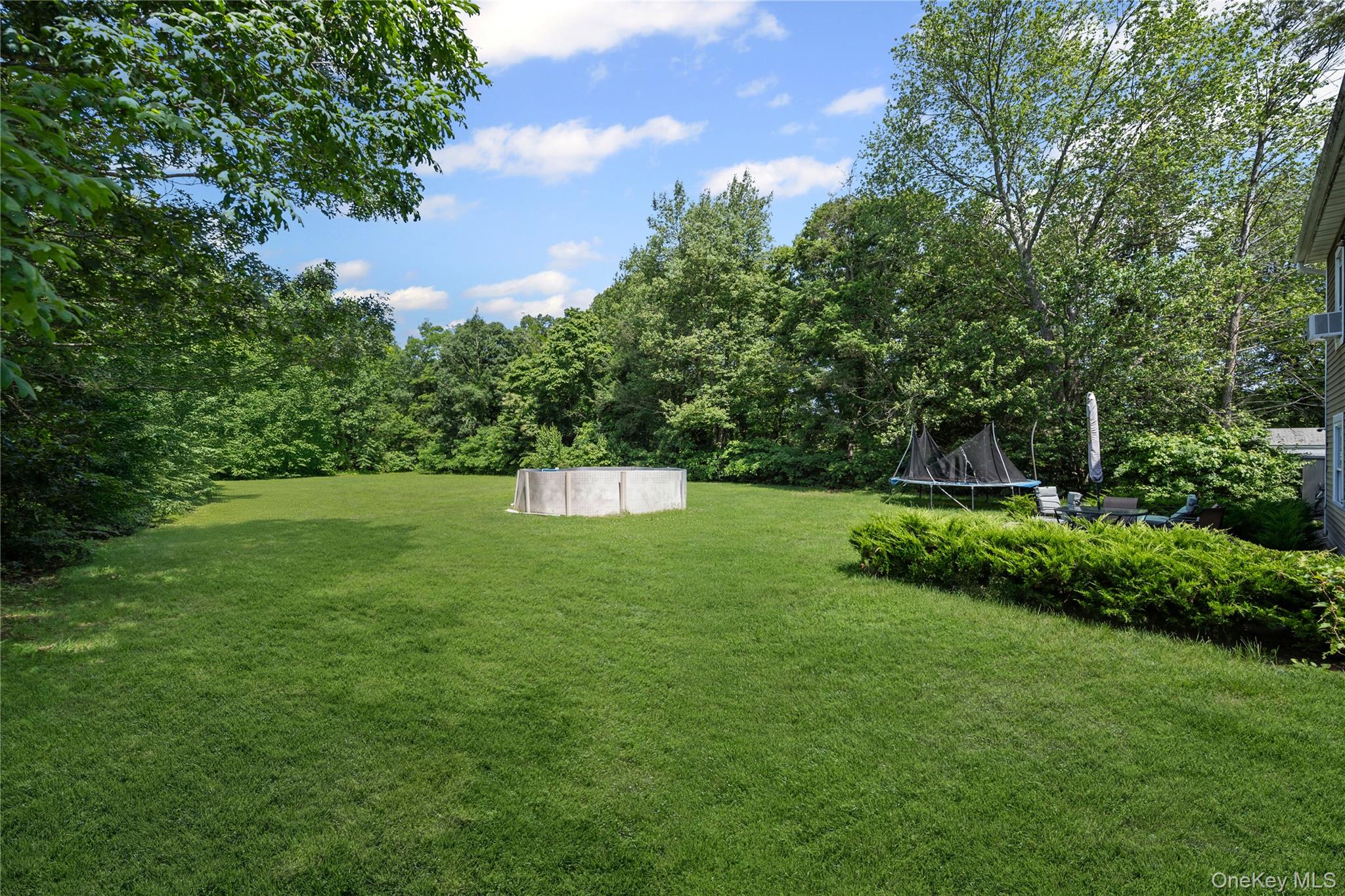 1113 Joselson Avenue, Bay Shore, NY 11706