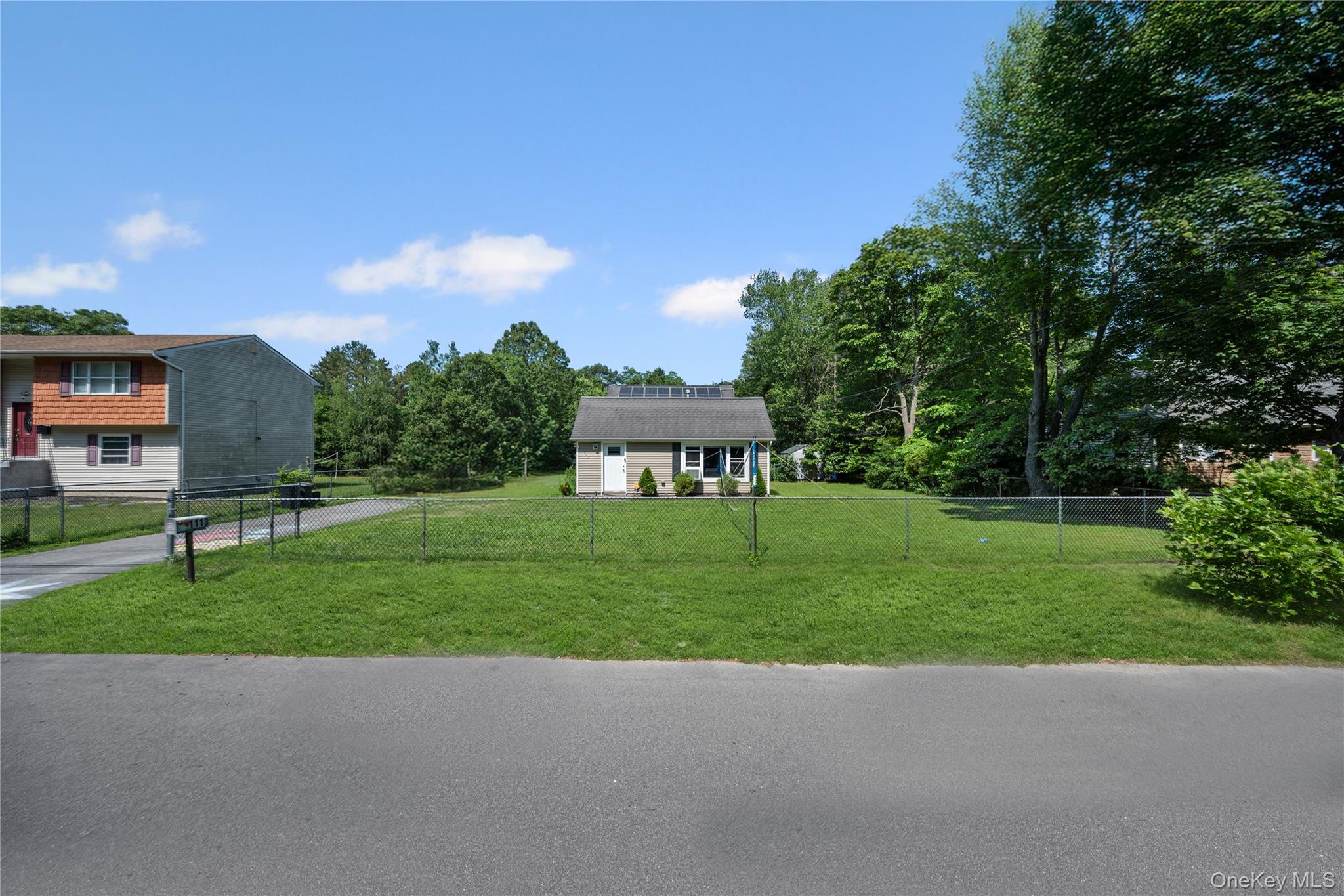 1113 Joselson Avenue, Bay Shore, NY 11706