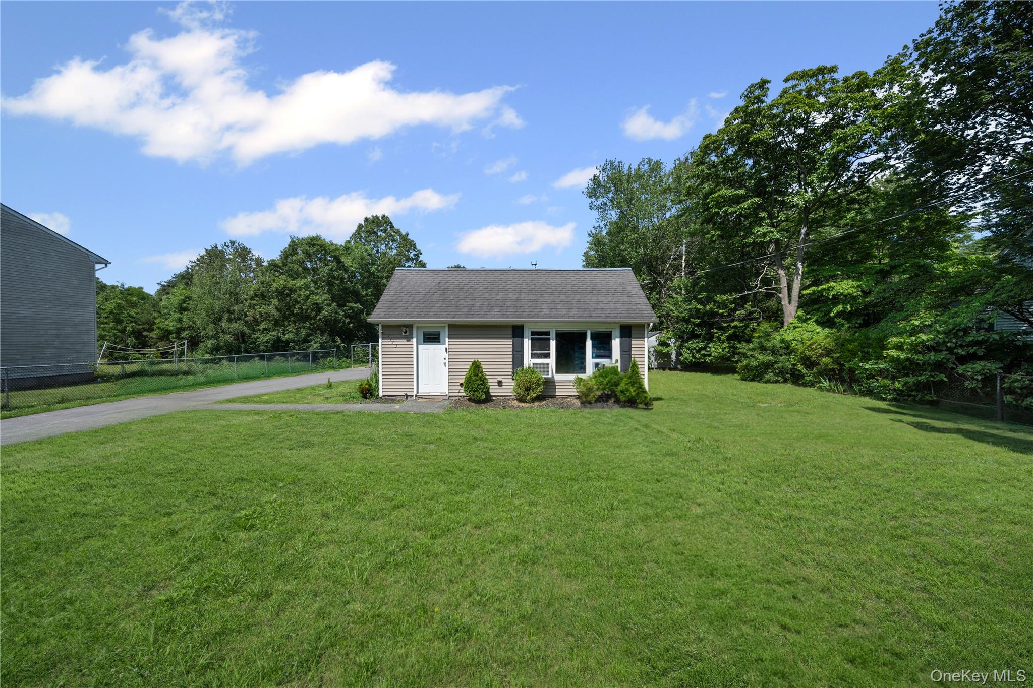 1113 Joselson Avenue, Bay Shore, NY 11706