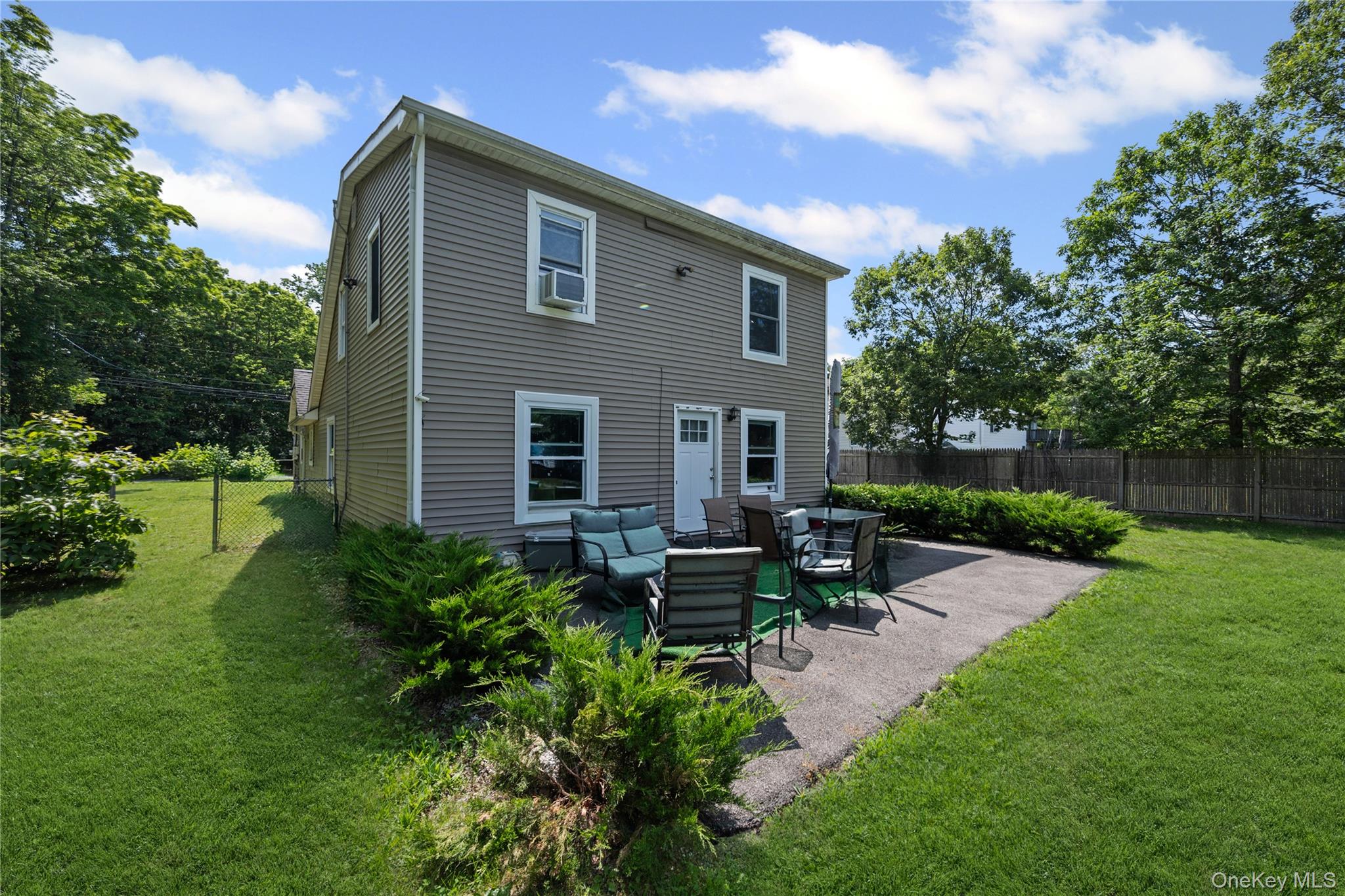 1113 Joselson Avenue, Bay Shore, NY 11706