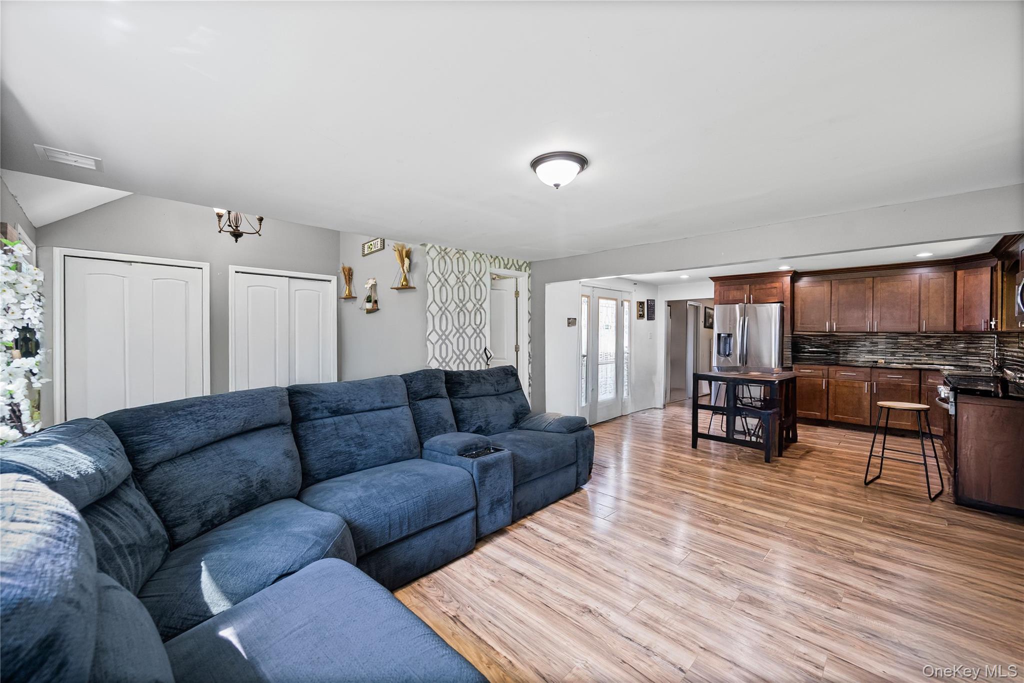 1113 Joselson Avenue, Bay Shore, NY 11706