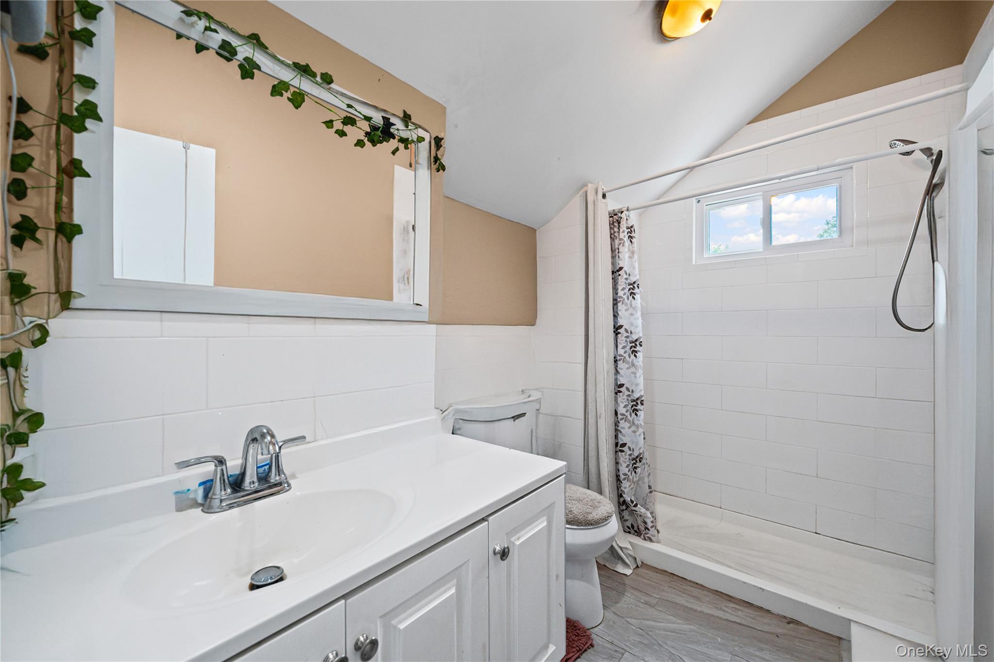 1113 Joselson Avenue, Bay Shore, NY 11706