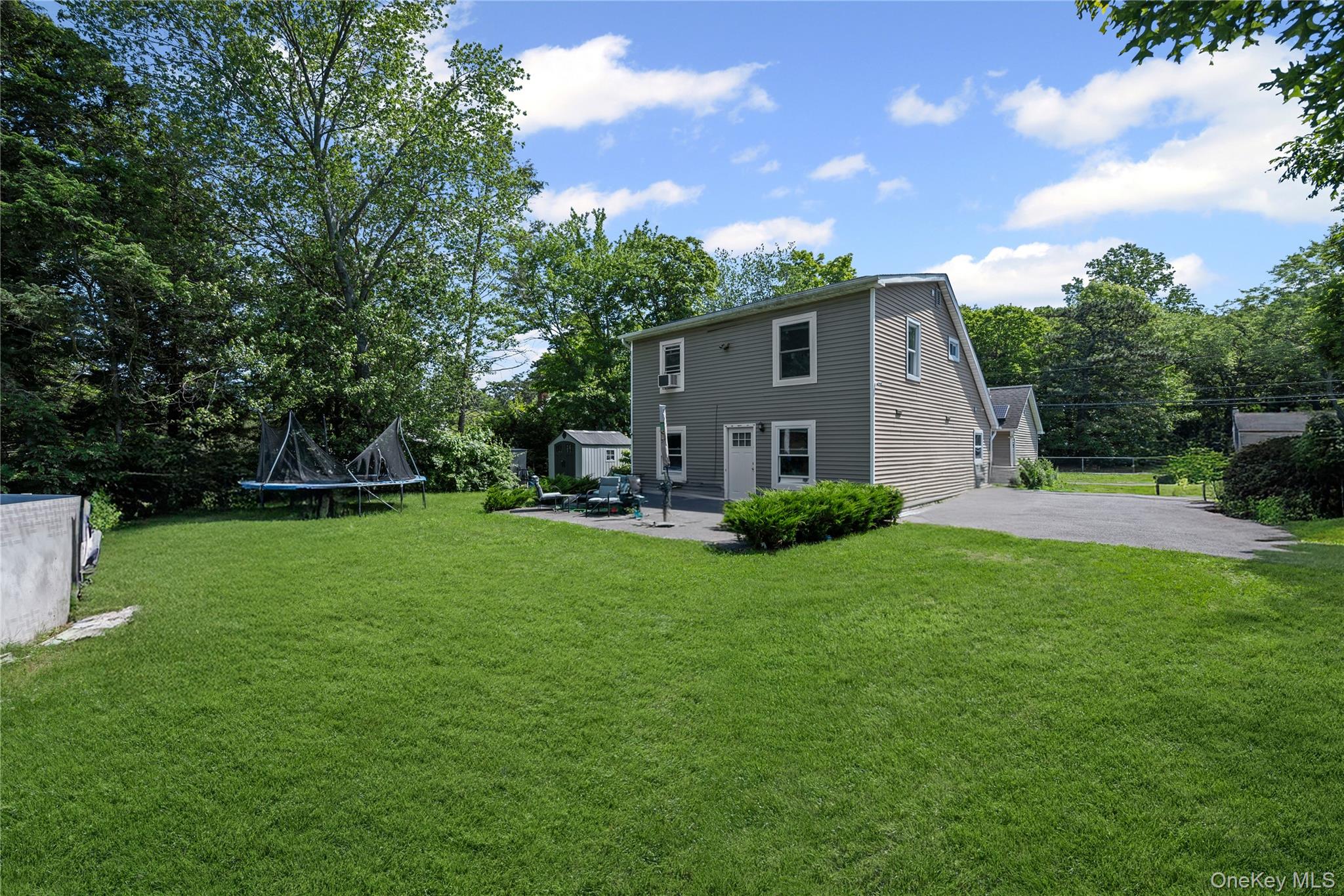 1113 Joselson Avenue, Bay Shore, NY 11706