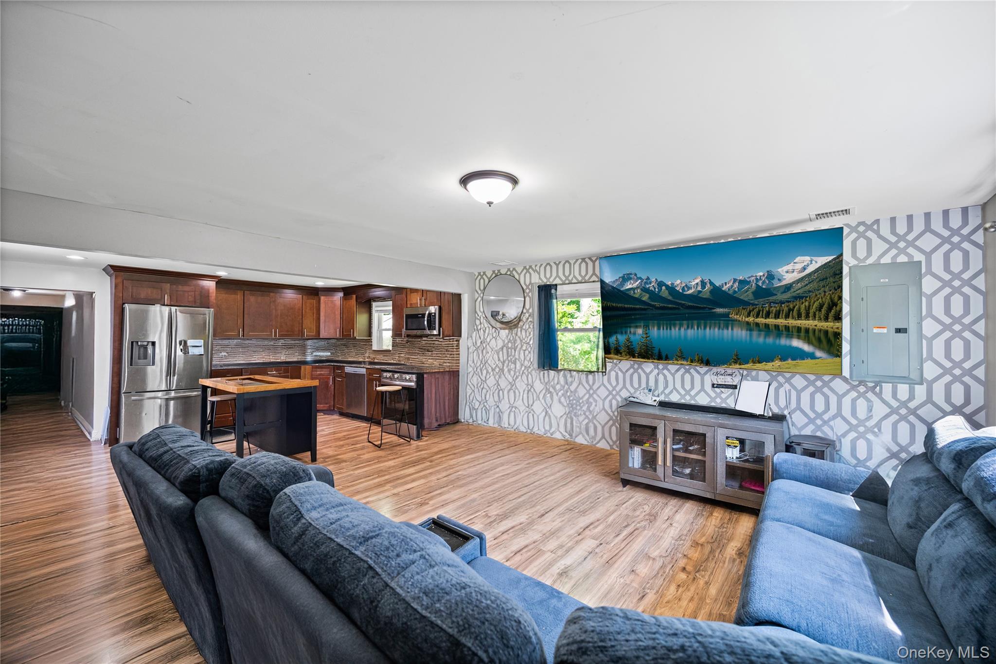 1113 Joselson Avenue, Bay Shore, NY 11706