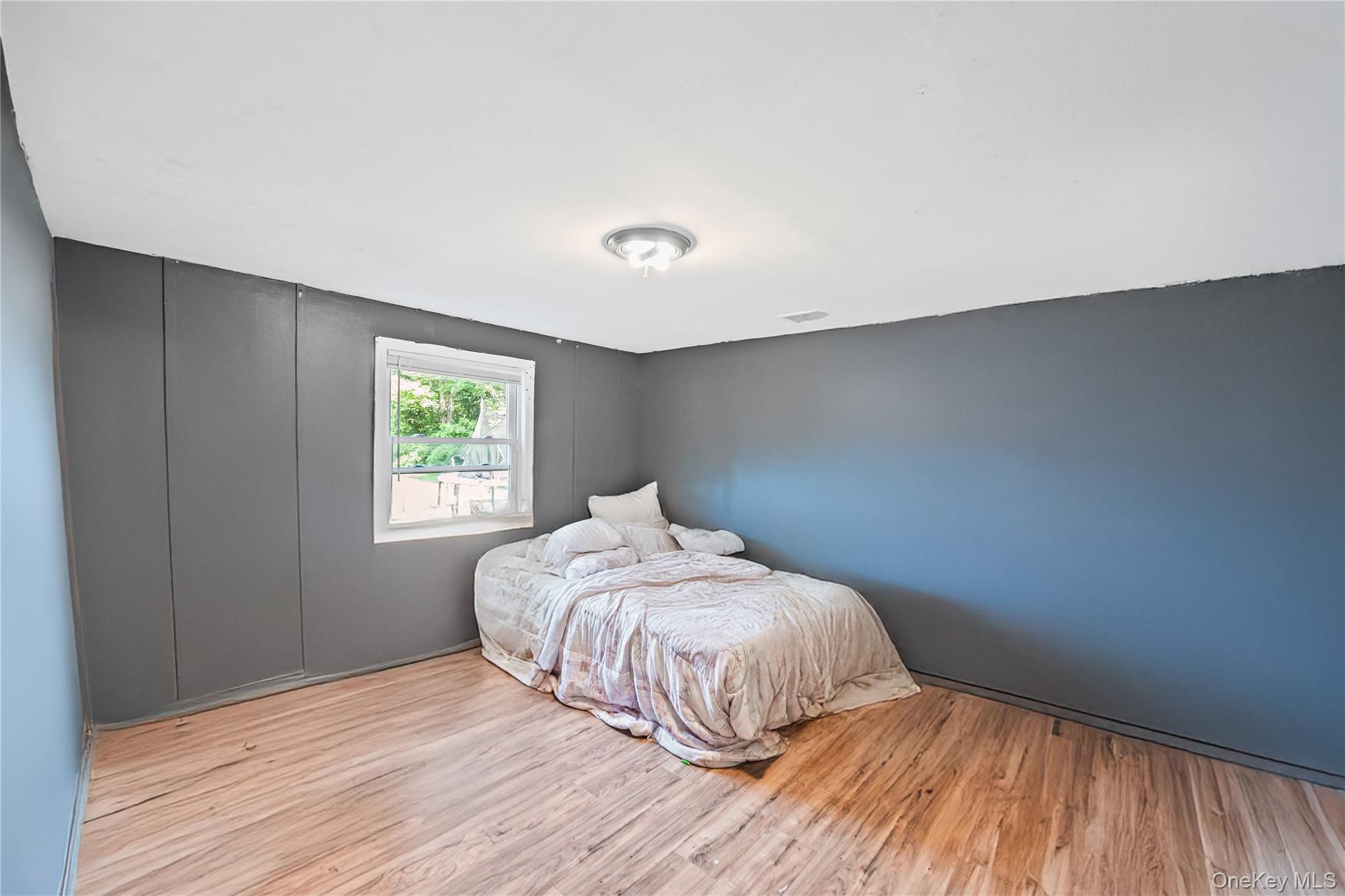 1113 Joselson Avenue, Bay Shore, NY 11706