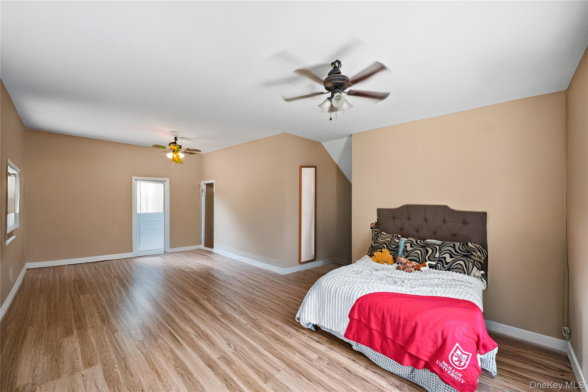 1113 Joselson Avenue, Bay Shore, NY 11706