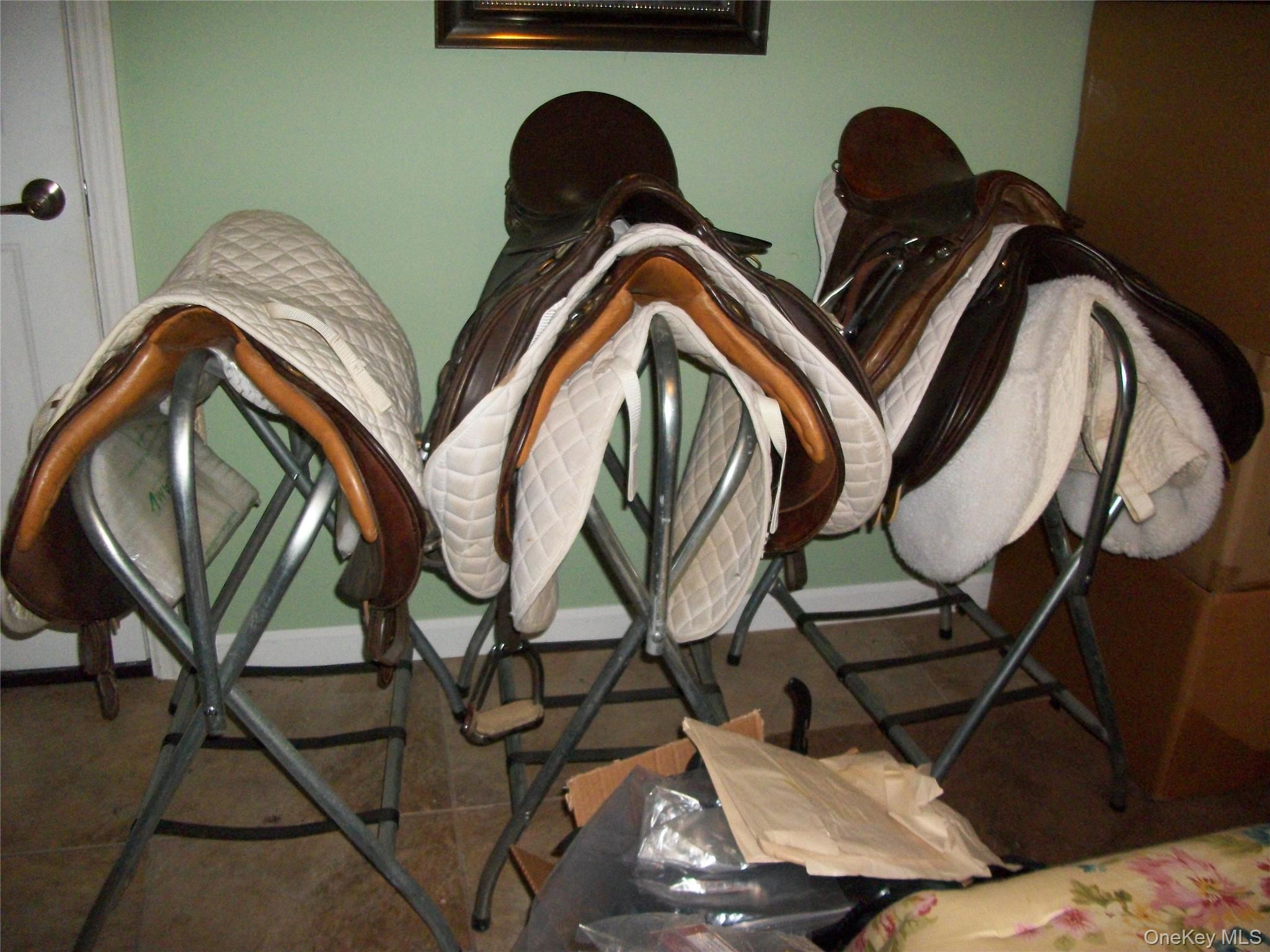 99 Dusinberre Rd, Gardiner, NY 12525