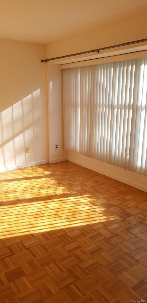 28 Ledgewood Circle, East Setauket, NY 11733