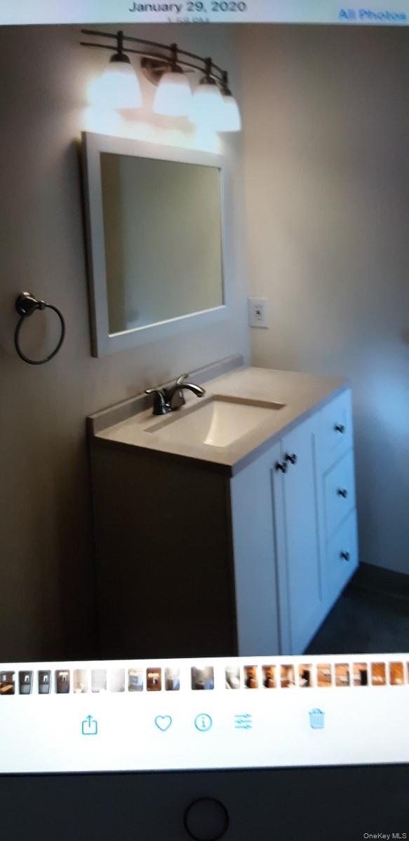 28 Ledgewood Circle, East Setauket, NY 11733