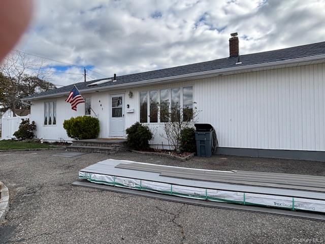 461 1st Avenue, Lindenhurst, NY 11757