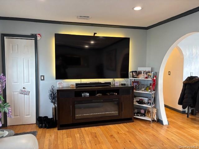 461 1st Avenue, Lindenhurst, NY 11757