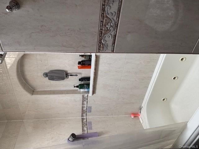 461 1st Avenue, Lindenhurst, NY 11757