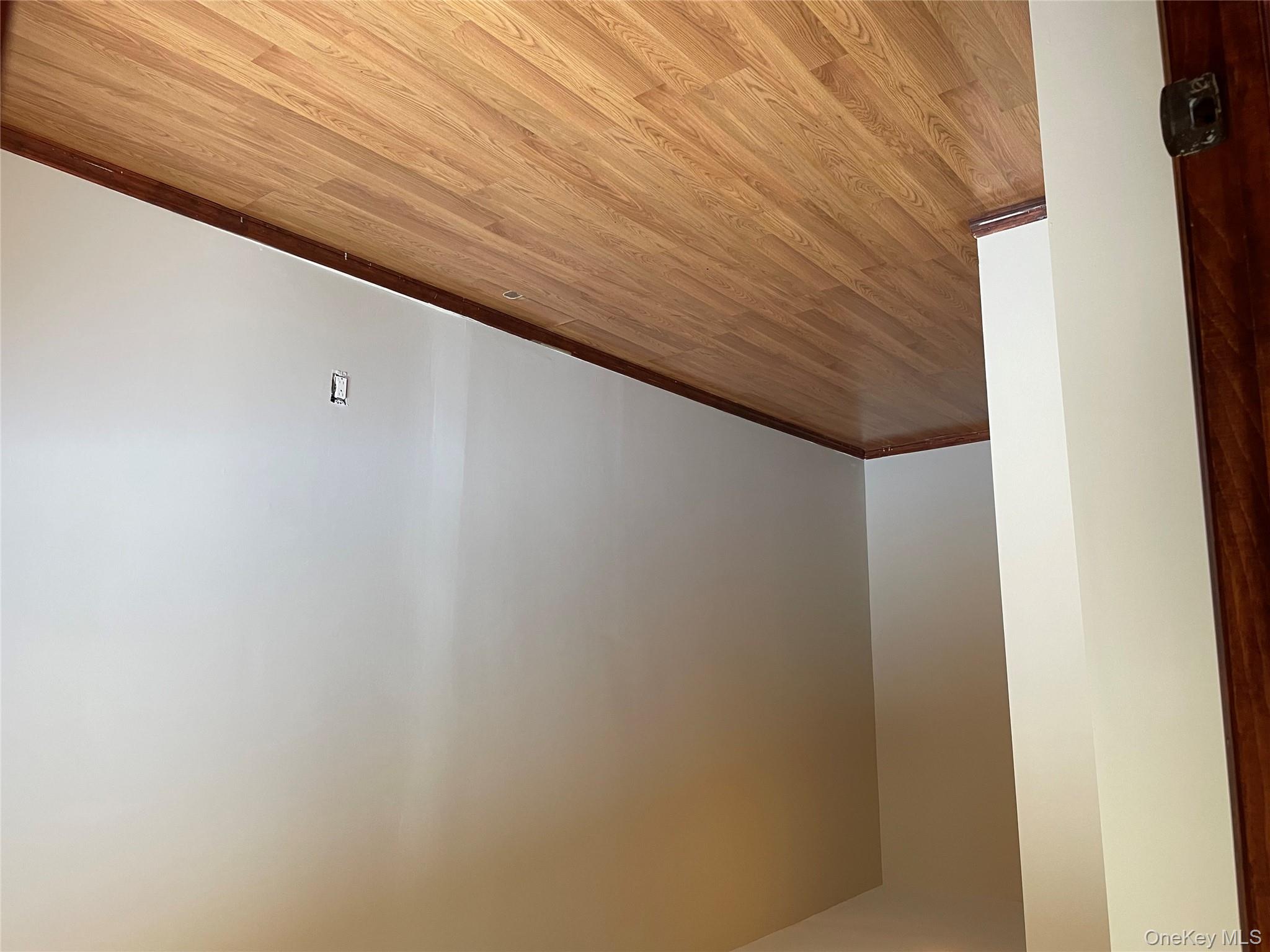 7845 79th Place, Glendale, NY 11385