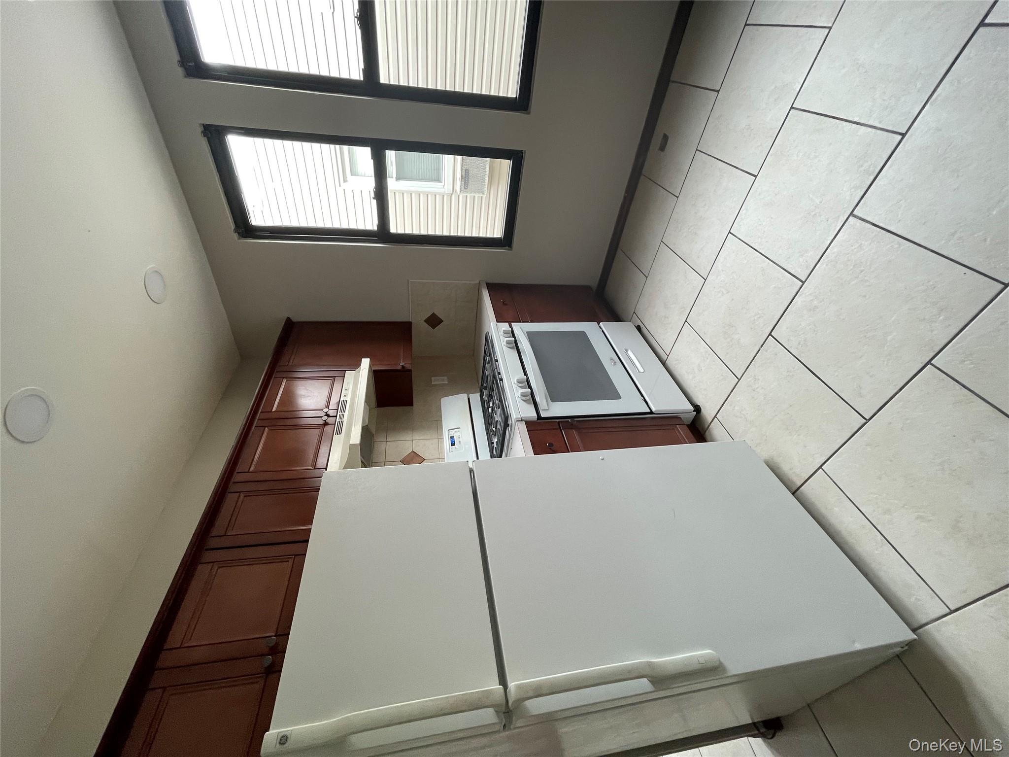 7845 79th Place, Glendale, NY 11385