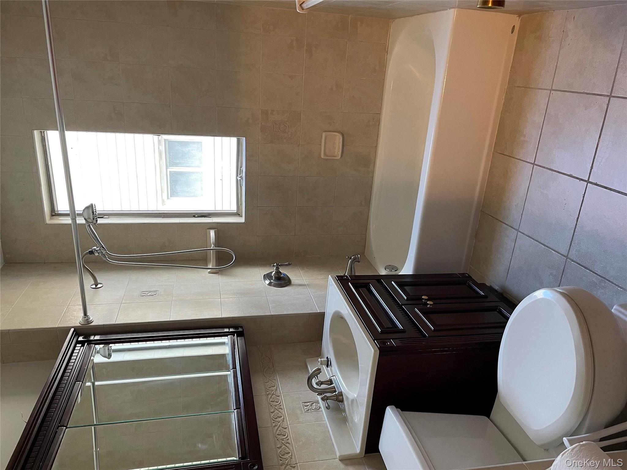 7845 79th Place, Glendale, NY 11385