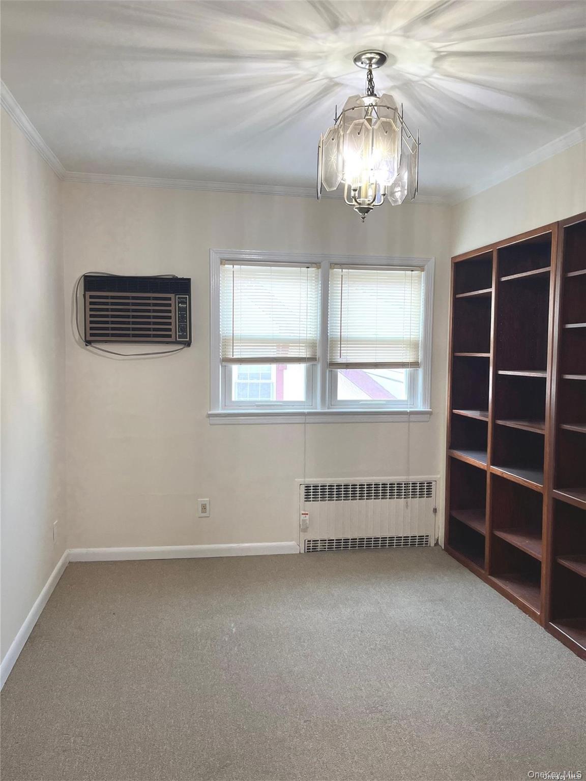 307 Magnolia Boulevard # Upper, Long Beach, NY 11561