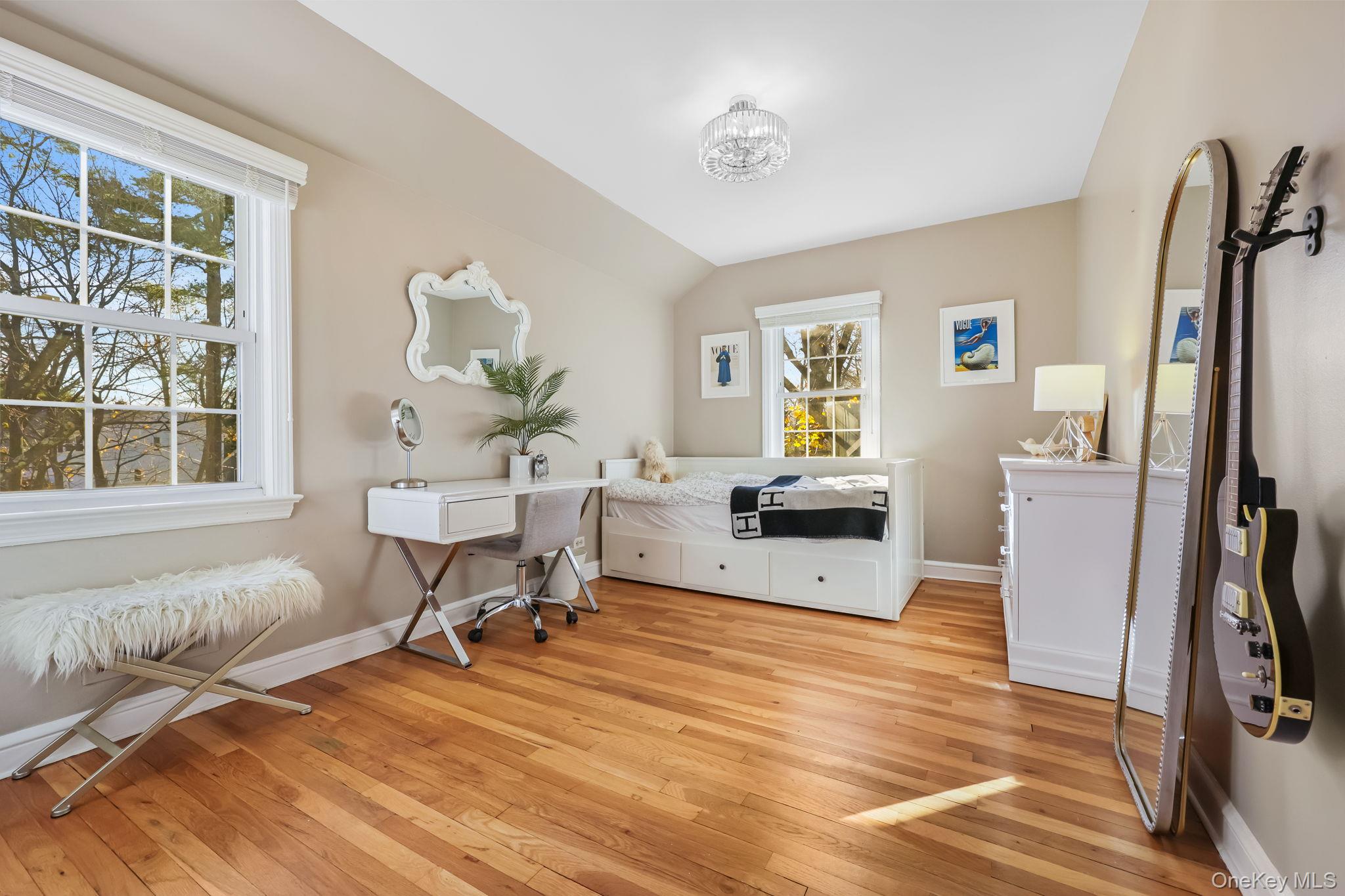 112 Clarence Road, Scarsdale, NY 10583