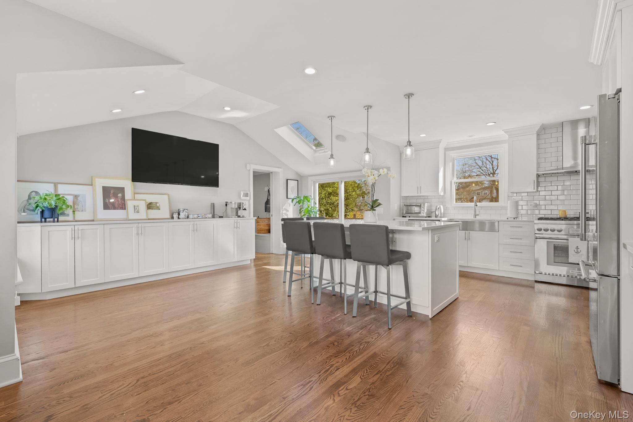 112 Clarence Road, Scarsdale, NY 10583