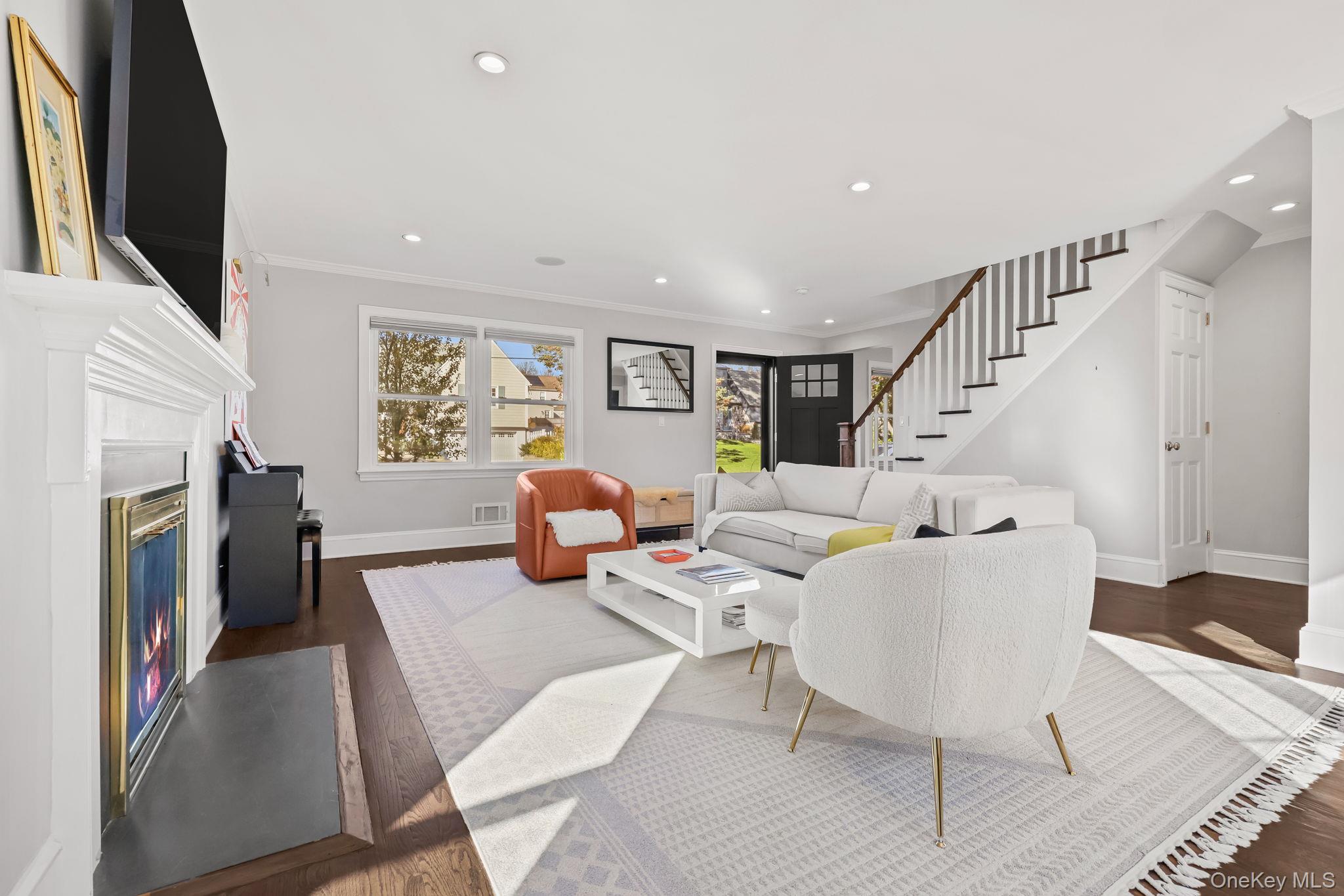 112 Clarence Road, Scarsdale, NY 10583