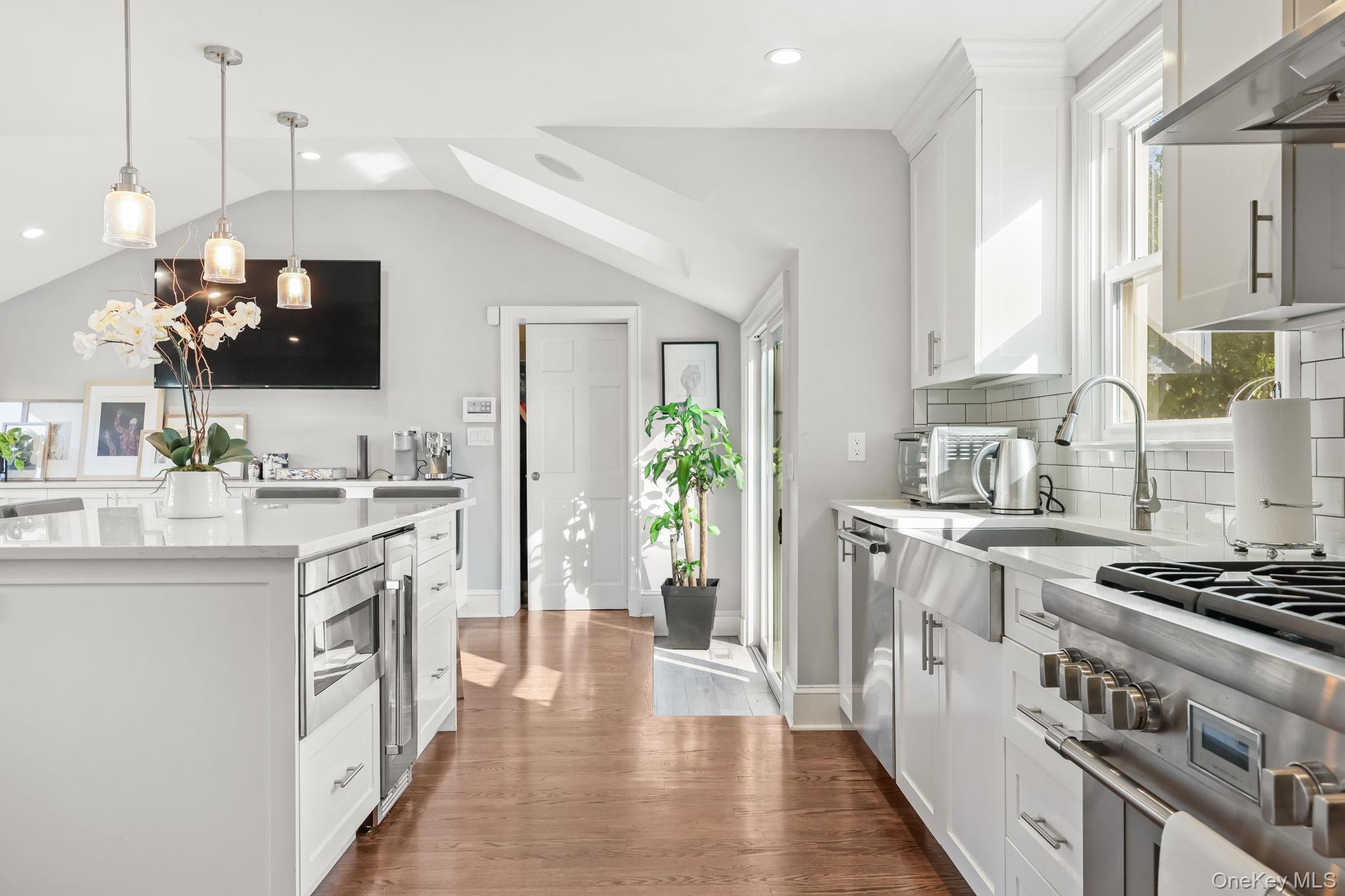 112 Clarence Road, Scarsdale, NY 10583