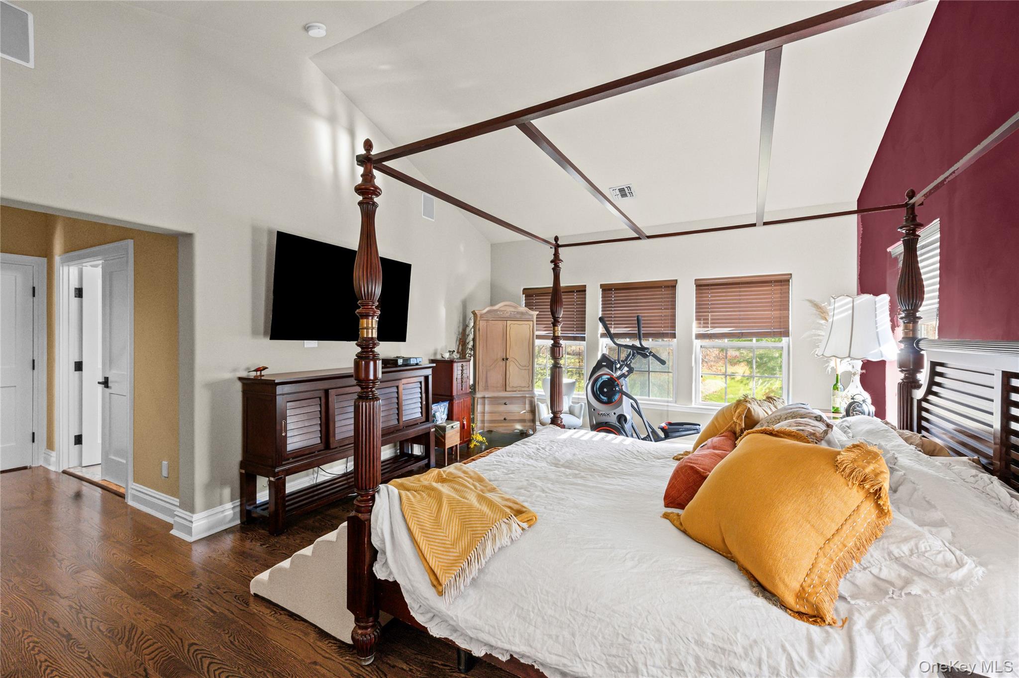 38 Hamlet Drive, Mount Sinai, NY 11766