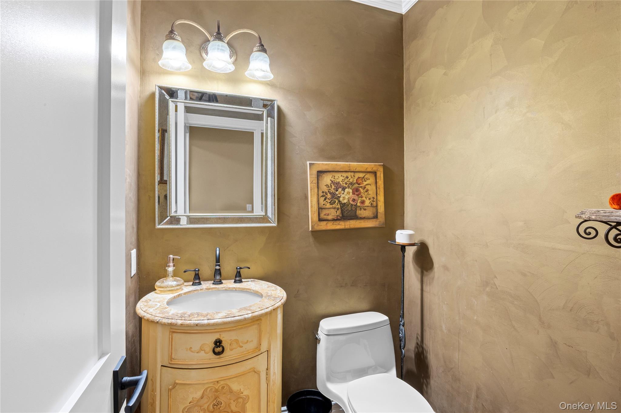 38 Hamlet Drive, Mount Sinai, NY 11766