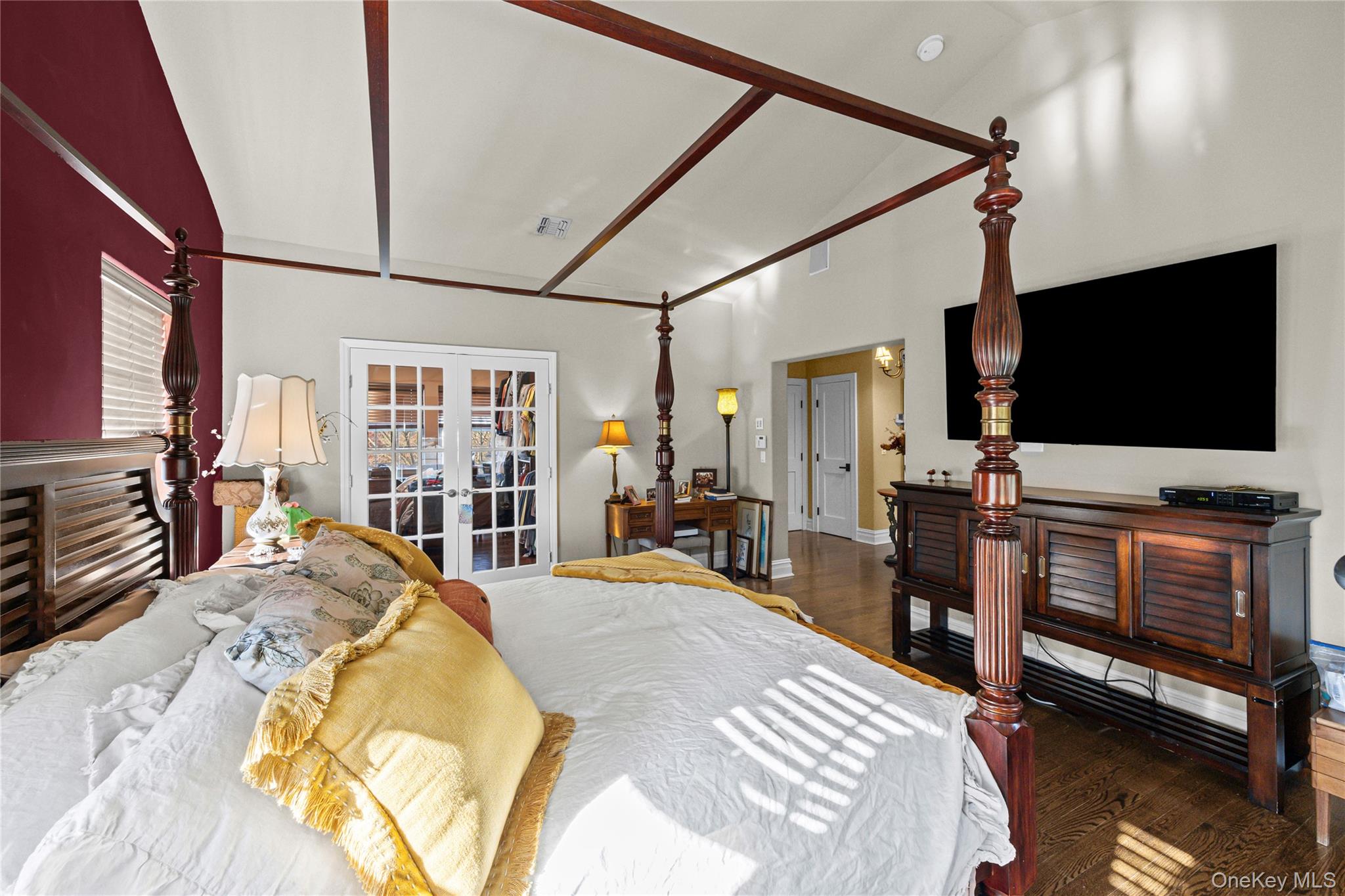 38 Hamlet Drive, Mount Sinai, NY 11766