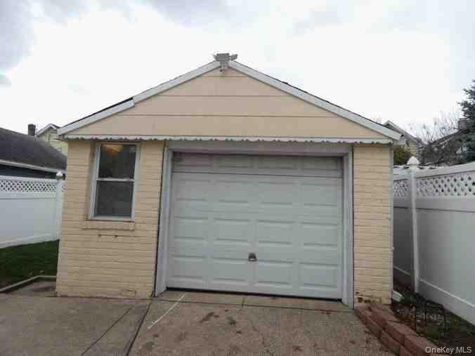 94-46 226th Street, Floral Park, NY 11001