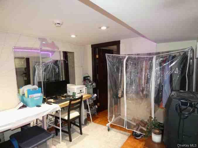 94-46 226th Street, Floral Park, NY 11001