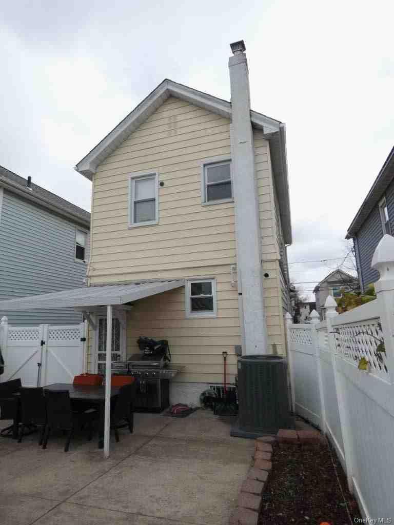 94-46 226th Street, Floral Park, NY 11001