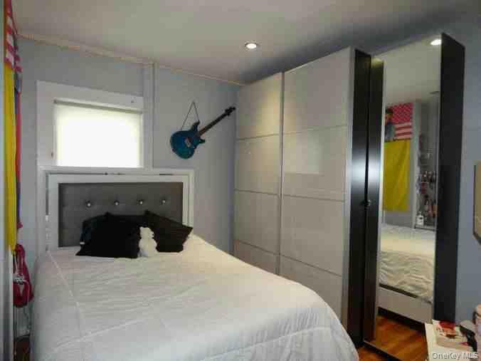 94-46 226th Street, Floral Park, NY 11001