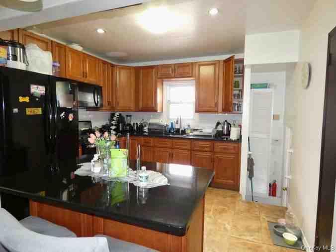 94-46 226th Street, Floral Park, NY 11001