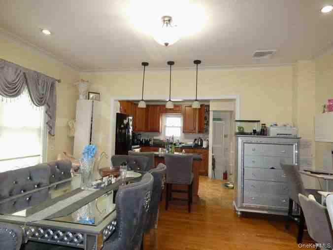 94-46 226th Street, Floral Park, NY 11001