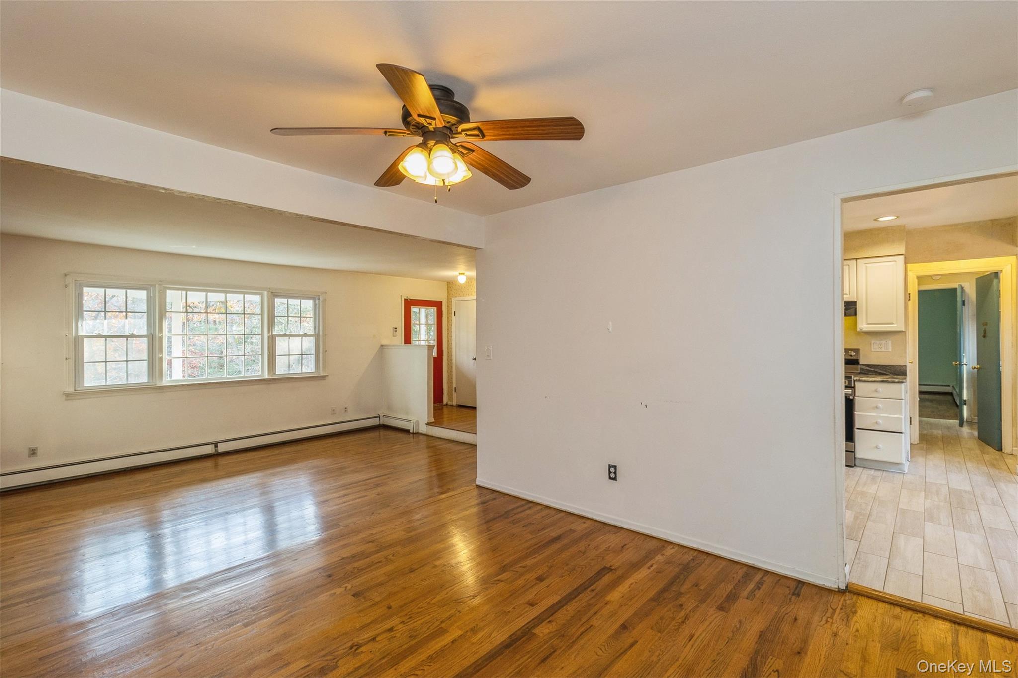 15 Mobrey Lane, Smithtown, NY 11787