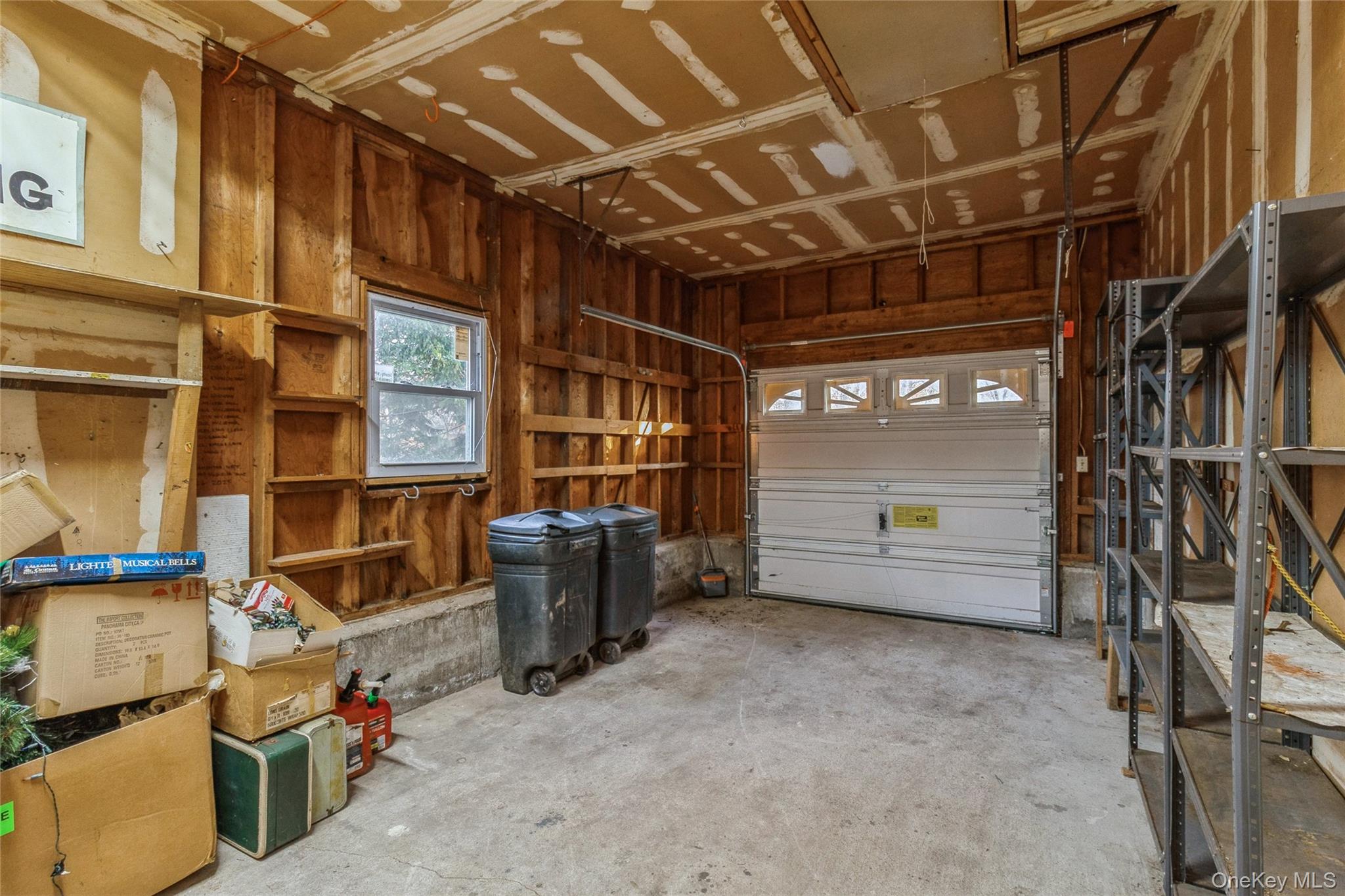 15 Mobrey Lane, Smithtown, NY 11787