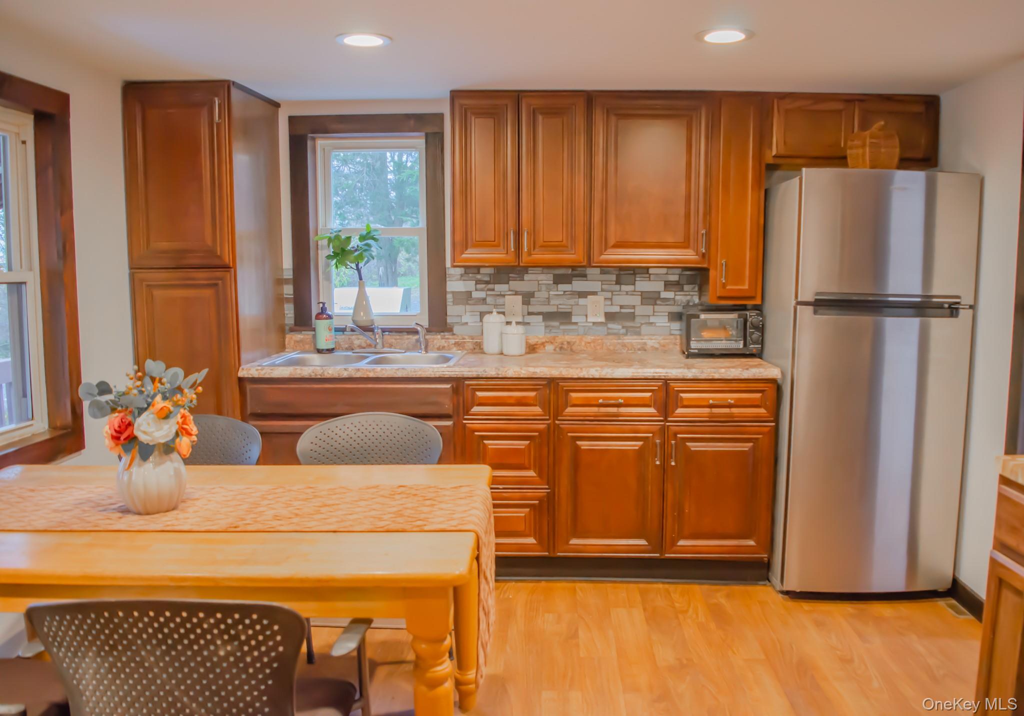 10037 9W Route, Athens, NY 12015