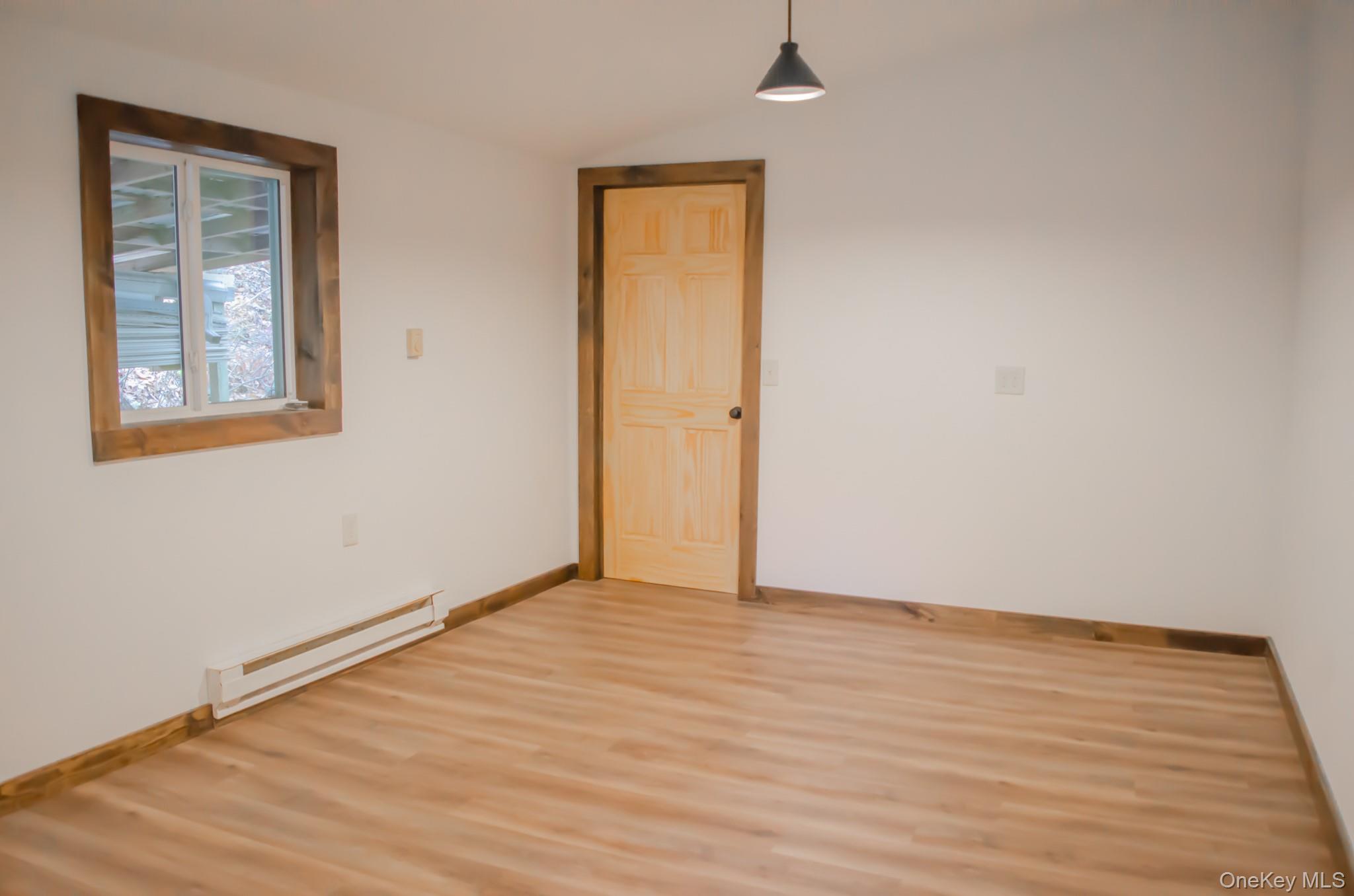 10037 9W Route, Athens, NY 12015