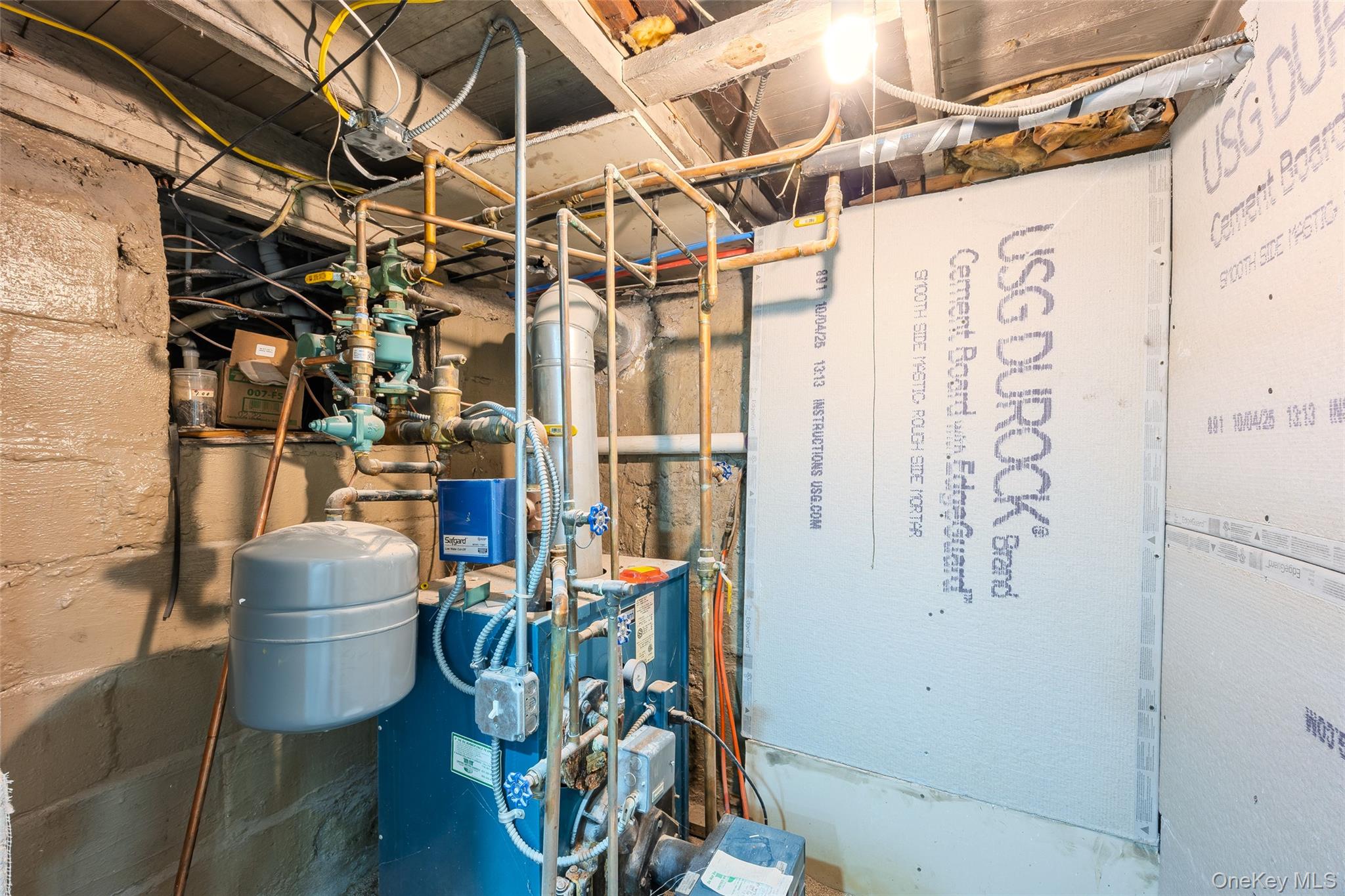 1568 7th Street, West Babylon, NY 11704