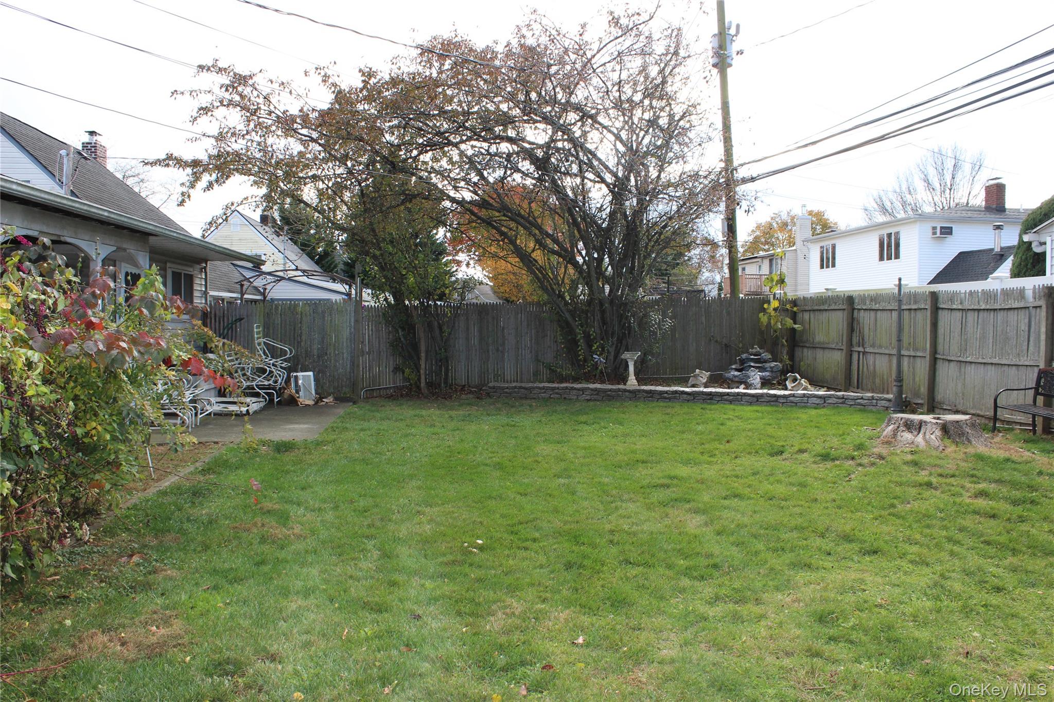248 Twin Lane E, Wantagh, NY 11793