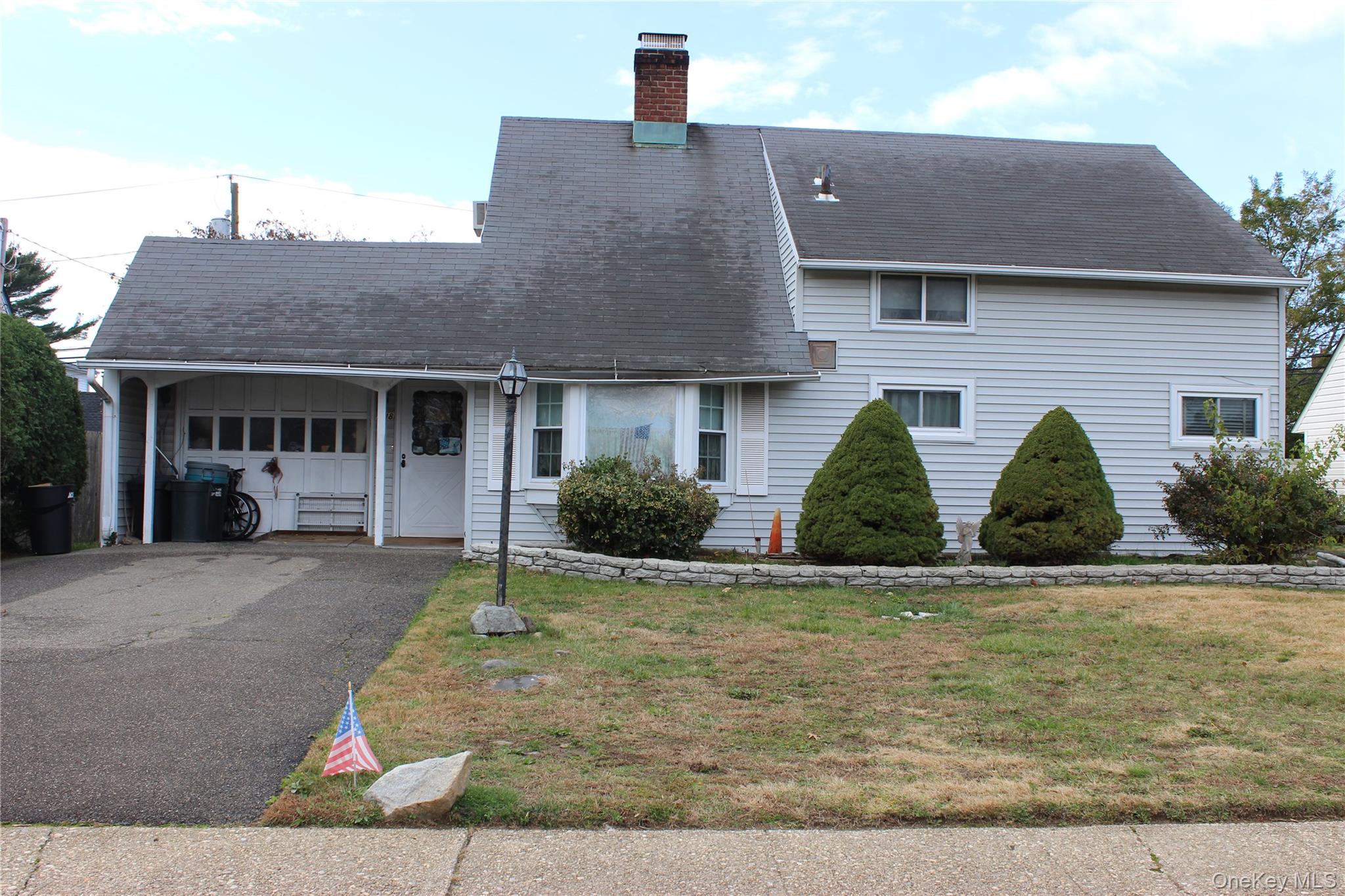 248 Twin Lane E, Wantagh, NY 11793