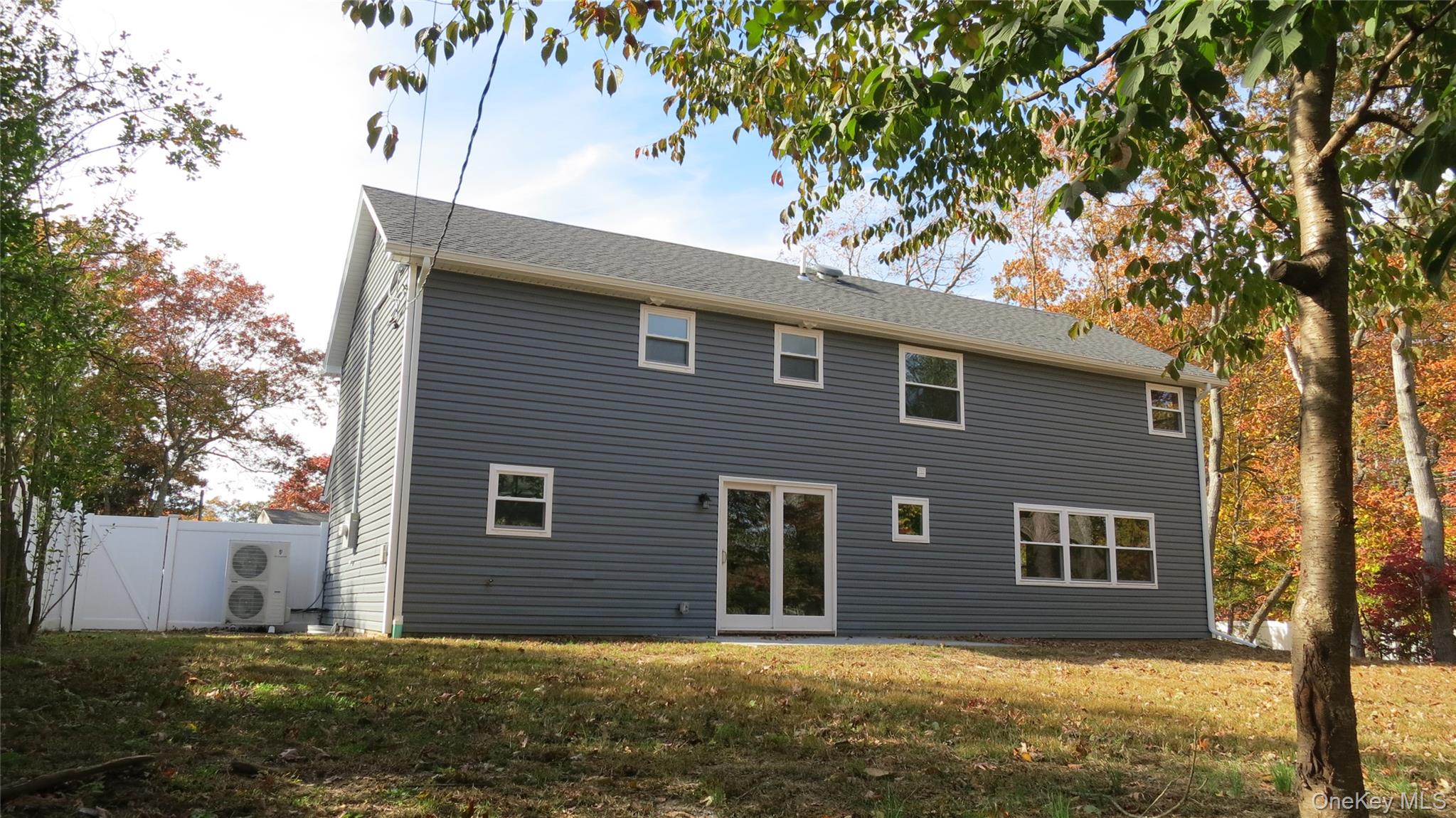 1 Eliot Drive, Lake Grove, NY 11755