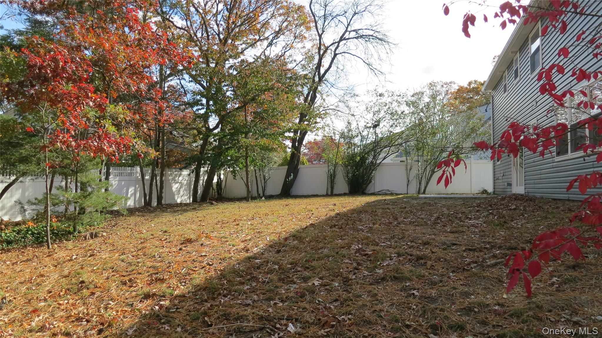 1 Eliot Drive, Lake Grove, NY 11755