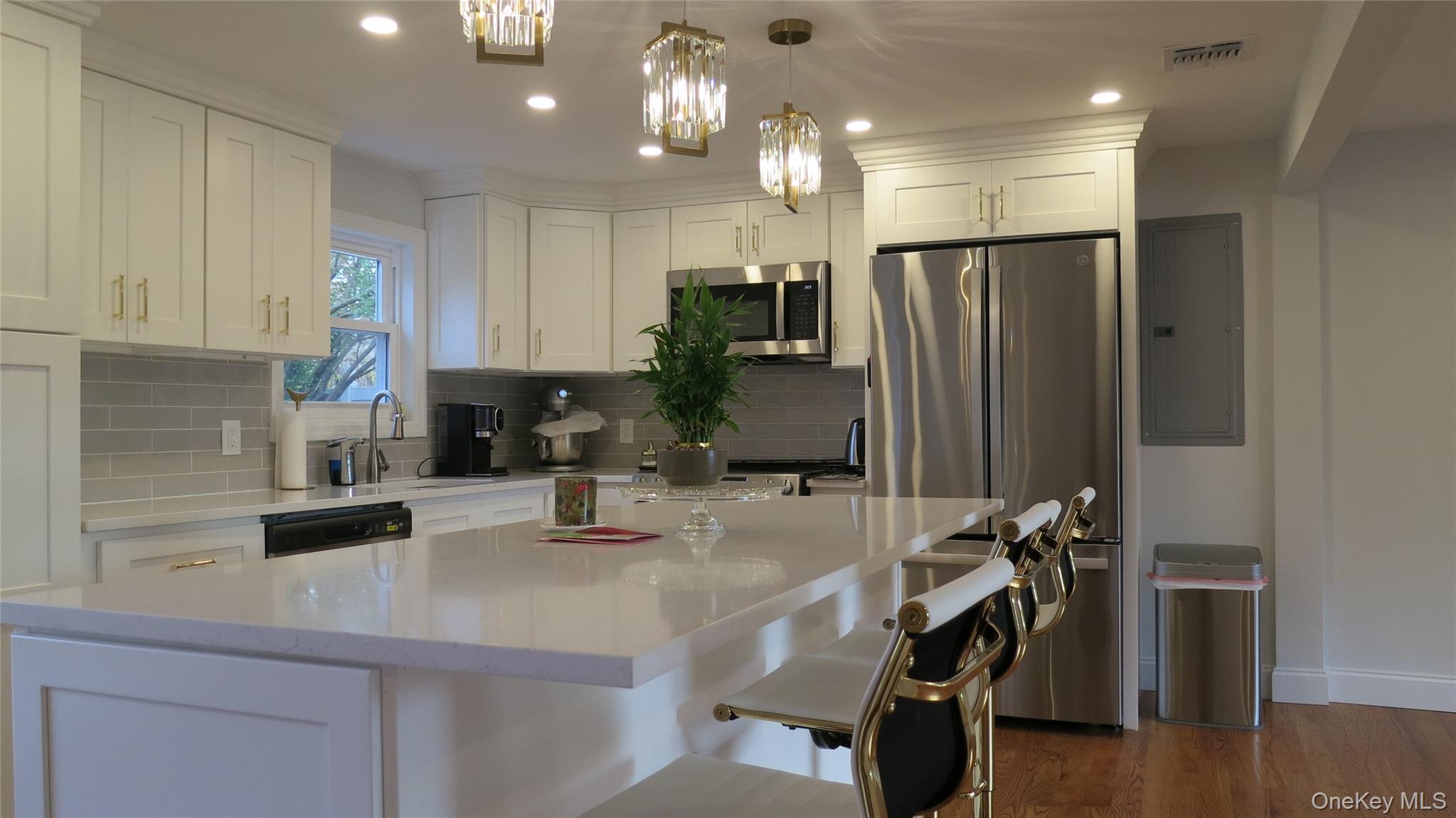 1 Eliot Drive, Lake Grove, NY 11755