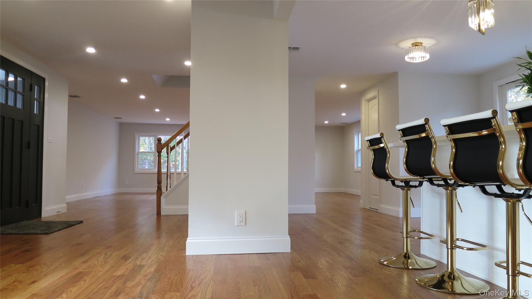 1 Eliot Drive, Lake Grove, NY 11755