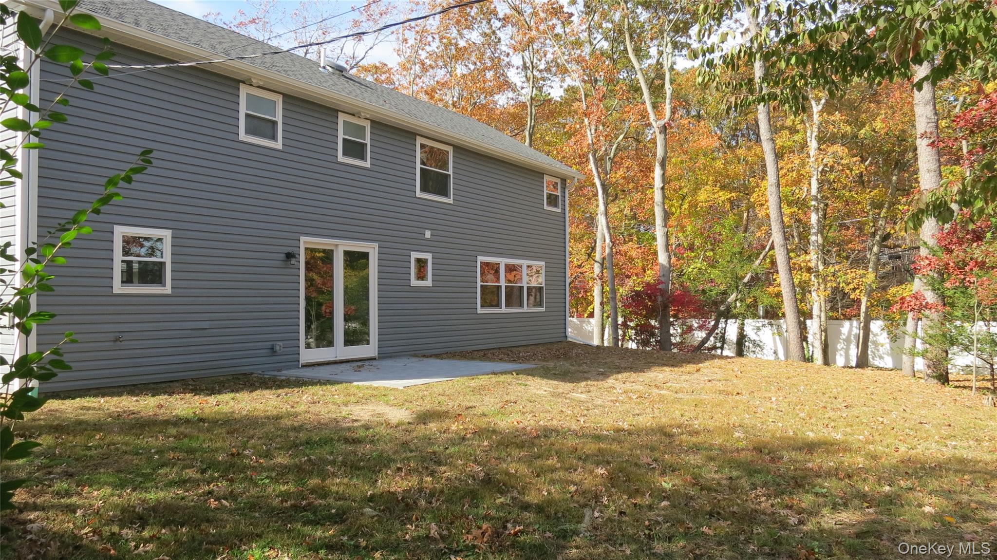 1 Eliot Drive, Lake Grove, NY 11755