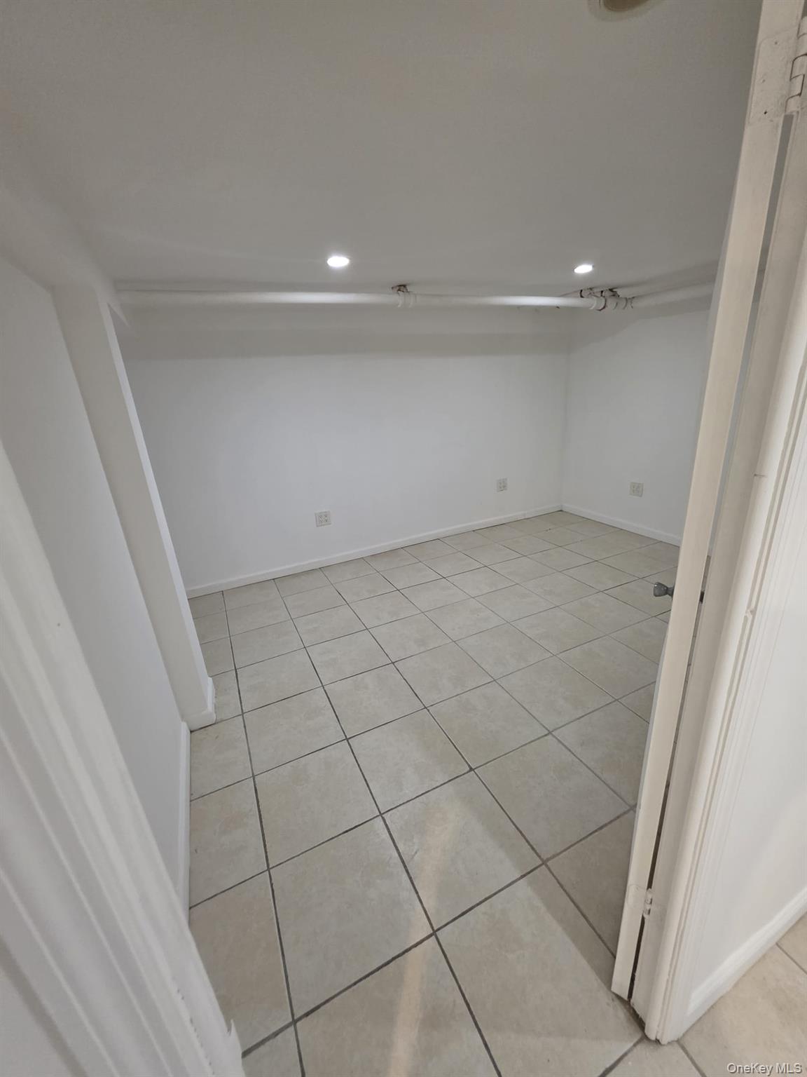 109-73 200th Street, Saint Albans, NY 11412