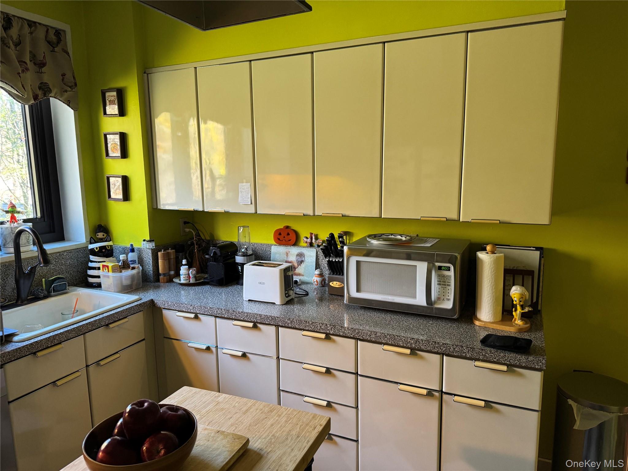 1101 Midland Avenue # 402, Bronxville, NY 10708